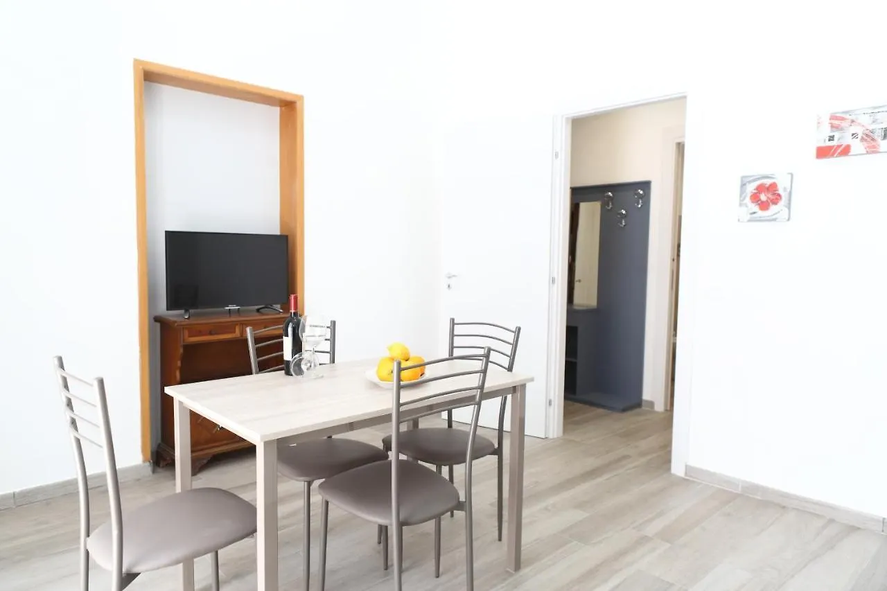 Suite Garibaldi Cefalù Italia